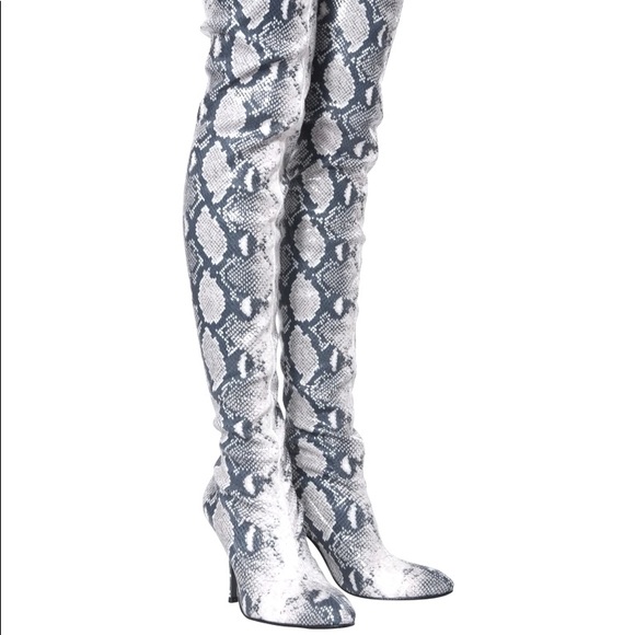 Stuart Weitzman Shiloh Roccia Python OTK Boots - Picture 3 of 6